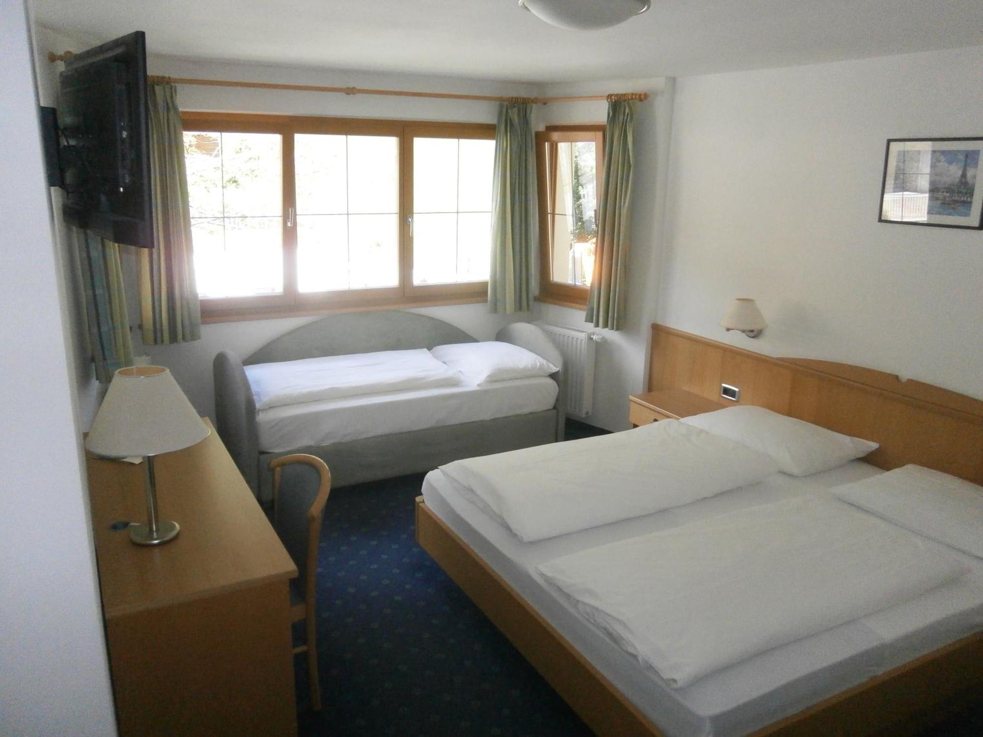 Hotel Schoelzhorn Superior Racines Room photo