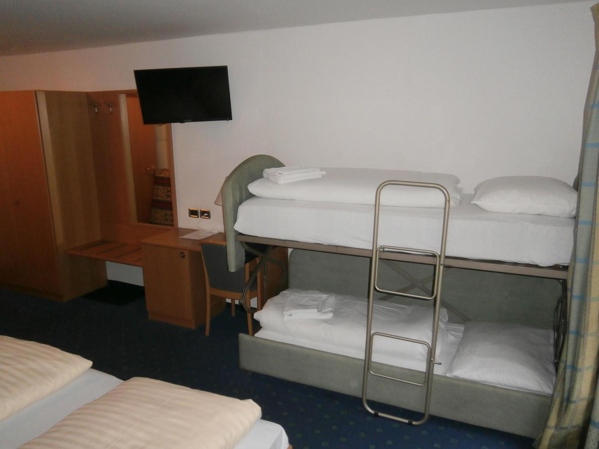 Hotel Schoelzhorn Superior Racines Room photo